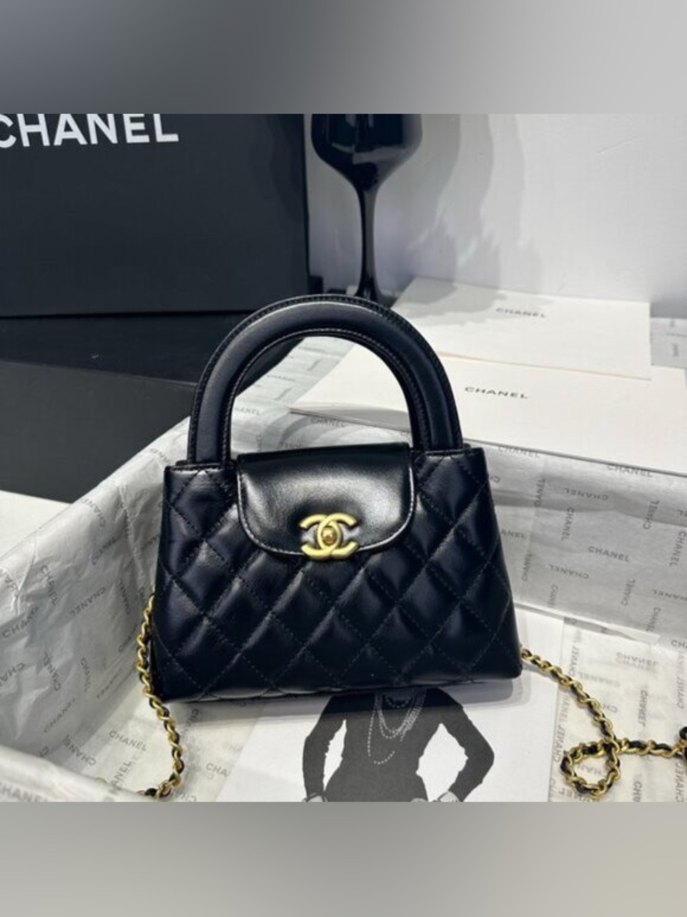 Chanel mini kelly lambskin black/gold